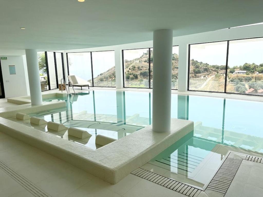Ojén Palo Alto Luxury 2 Bedroom Apartment מראה חיצוני תמונה