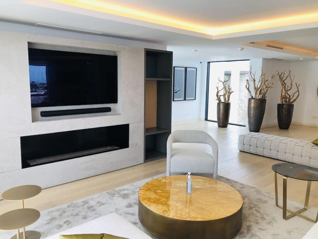 Ojén Palo Alto Luxury 2 Bedroom Apartment מראה חיצוני תמונה