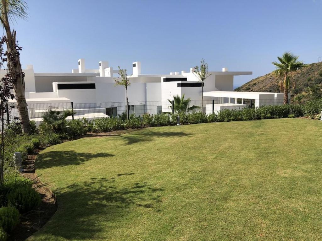 Ojén Palo Alto Luxury 2 Bedroom Apartment מראה חיצוני תמונה